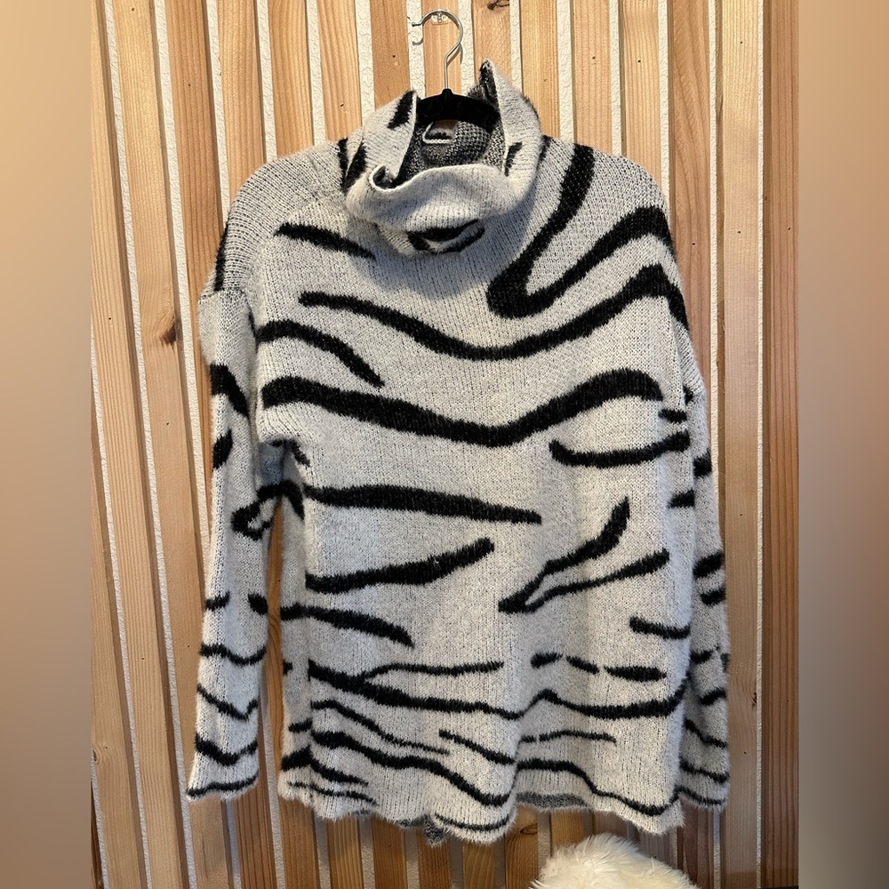 Justfab sweater